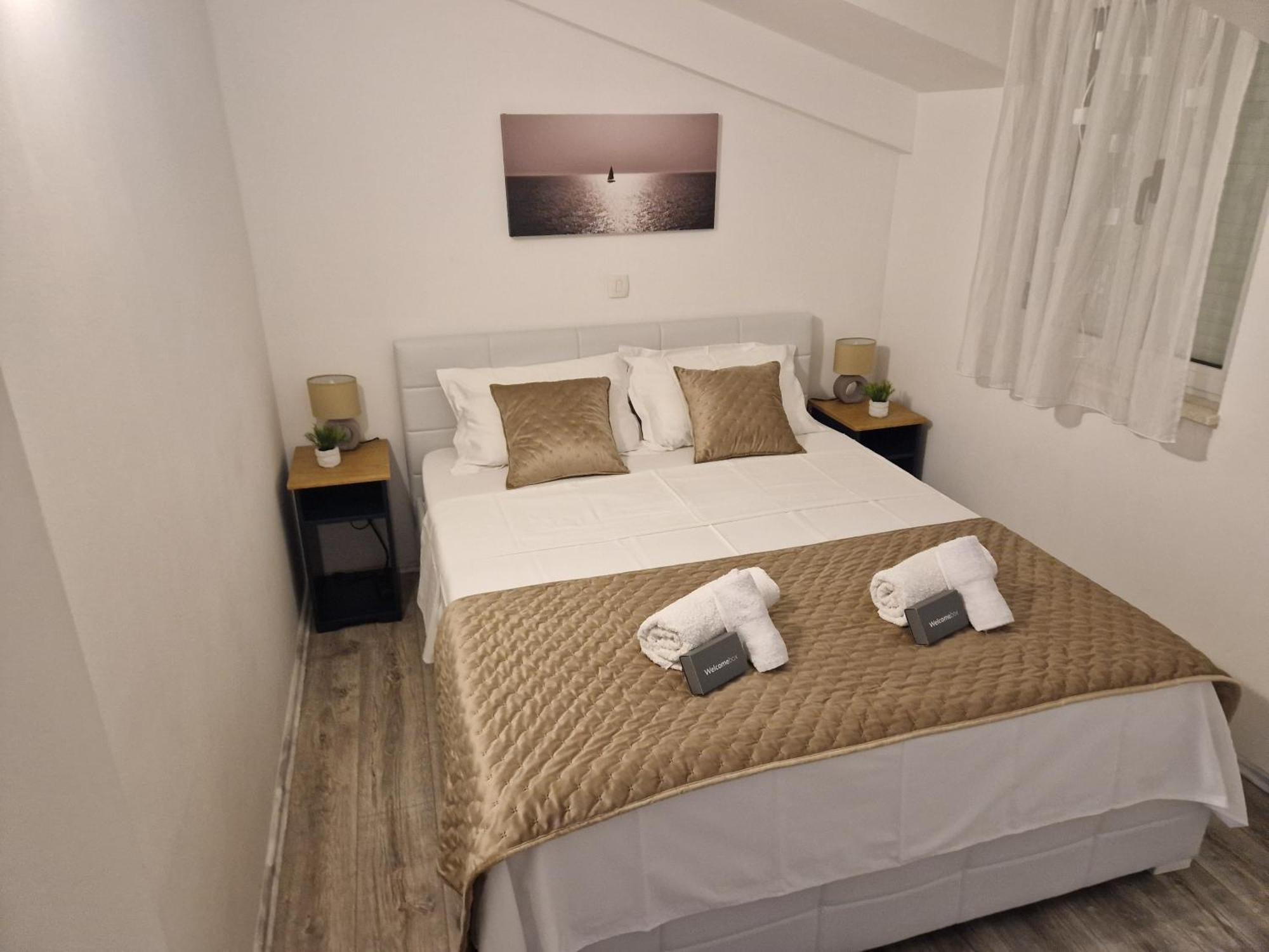 Apartments Mb Kastela Bagian luar foto