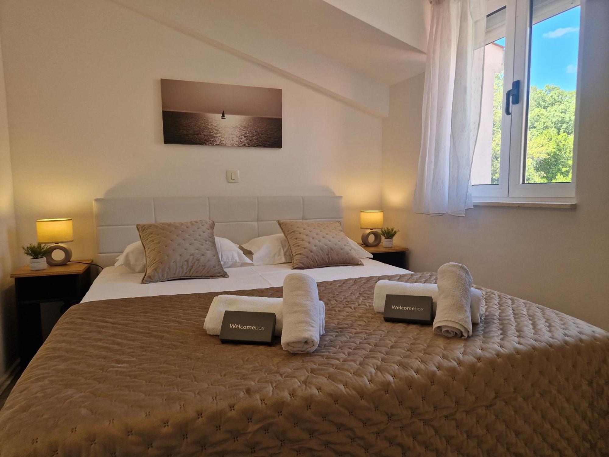 Apartments Mb Kastela Bagian luar foto