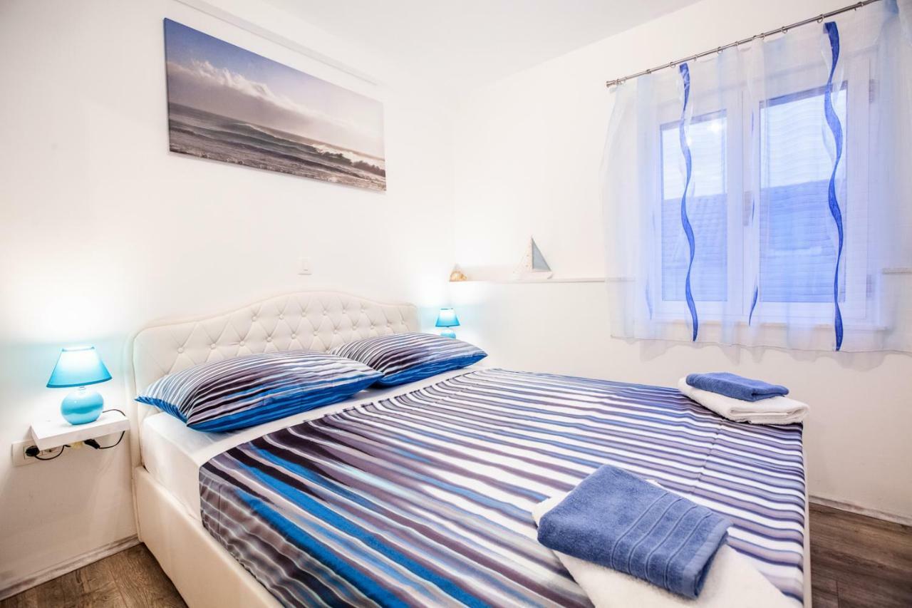 Apartments Mb Kastela Bagian luar foto