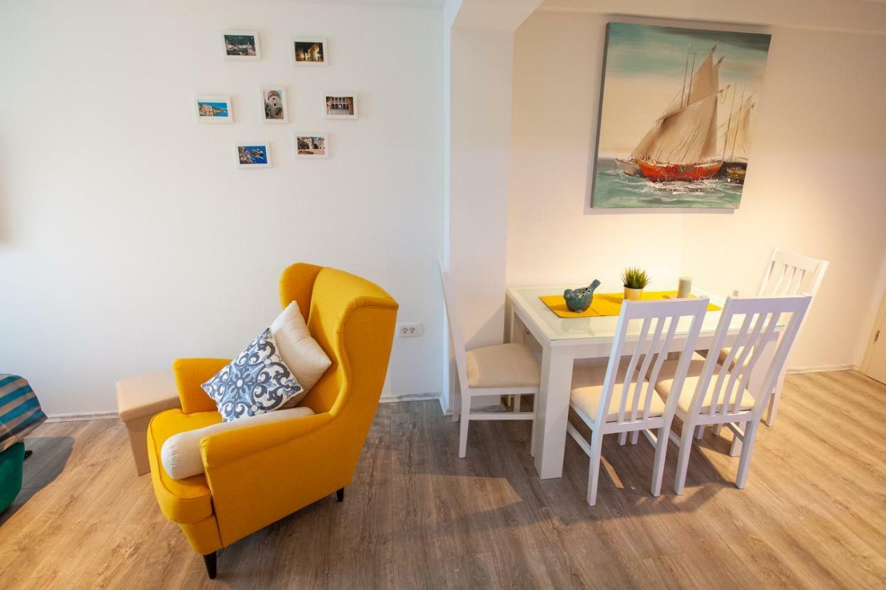 Apartments Mb Kastela Bagian luar foto